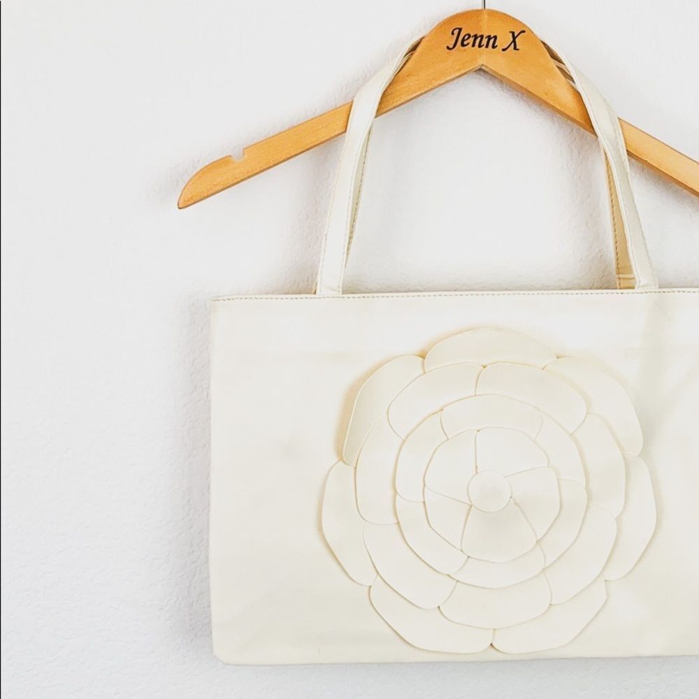 NWOT White Leather Camellia Floral Tote Handbag Purse